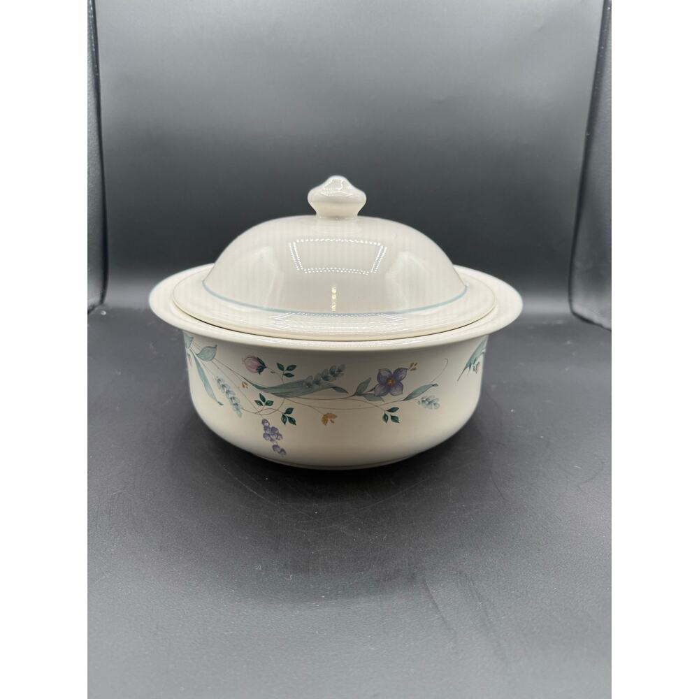 Pfaltzgraff April Dutch Oven Casserole Dish with Lid